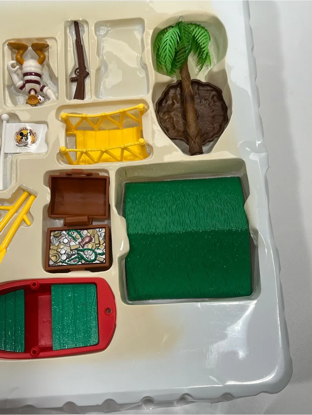 Disney Pirates of the Caribbean Mickey Mouse Pirate Ship Deluxe Playset Vintage,